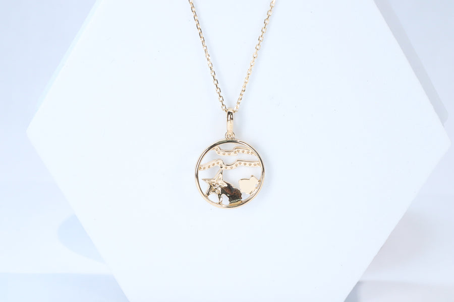 Smithsonian Museum collection by G&G features a serene under water life Pendant in 14K Yellow gold and Diamond for exclusive everyday look