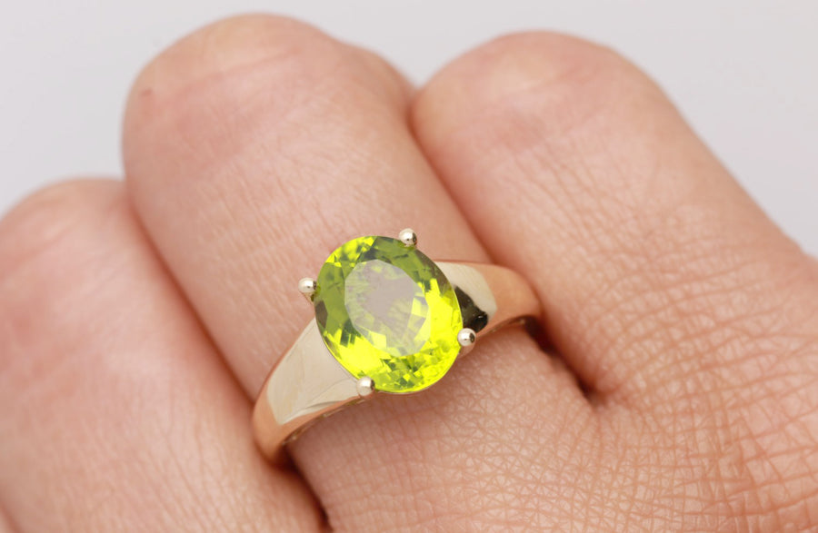Mia 14K Yellow Gold Oval-Cut Peridot Ring