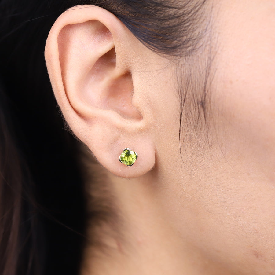 Gwen 10K Yellow Gold Round-Cut Manchurian Peridot Earring