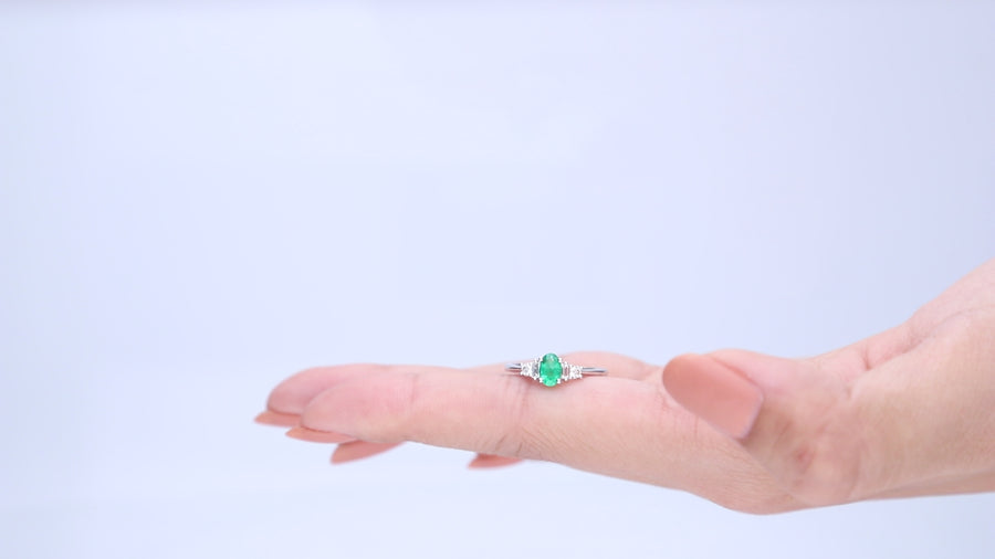 Alexandria 10K White Gold Oval-Cut Zambian Emerald Ring