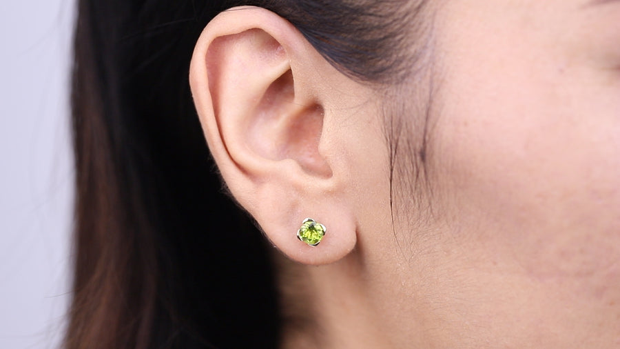 Gwen 10K Yellow Gold Round-Cut Manchurian Peridot Earring