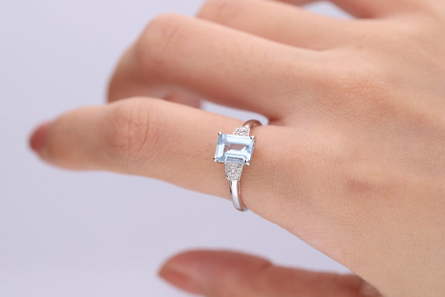 Alexa 10K White Gold Emerald-Cut Aquamarine Ring
